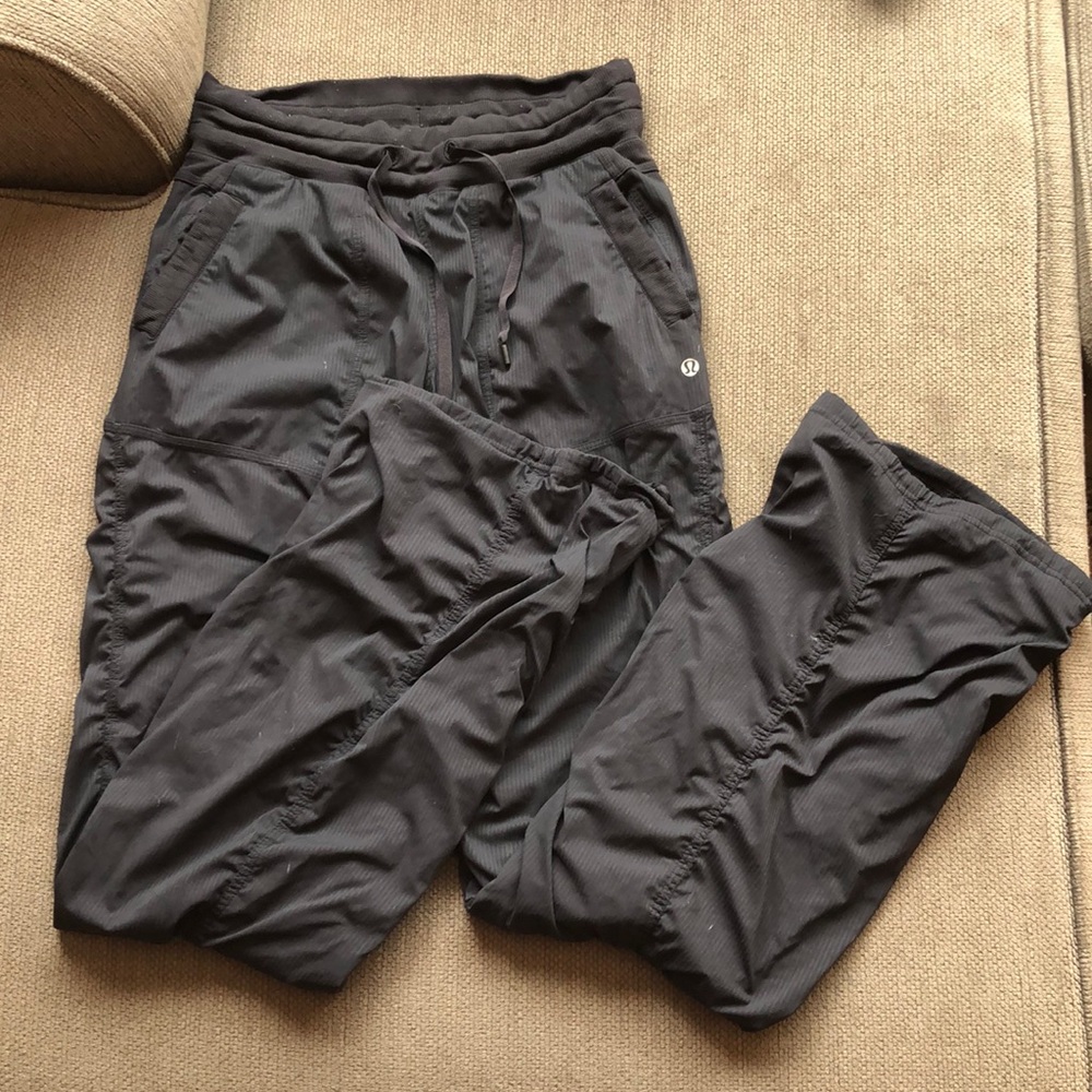 Lululemon dance studio pants, lined